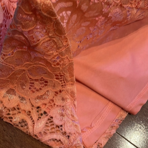 Peach coloured lace dress NEW - Picture 8 of 8